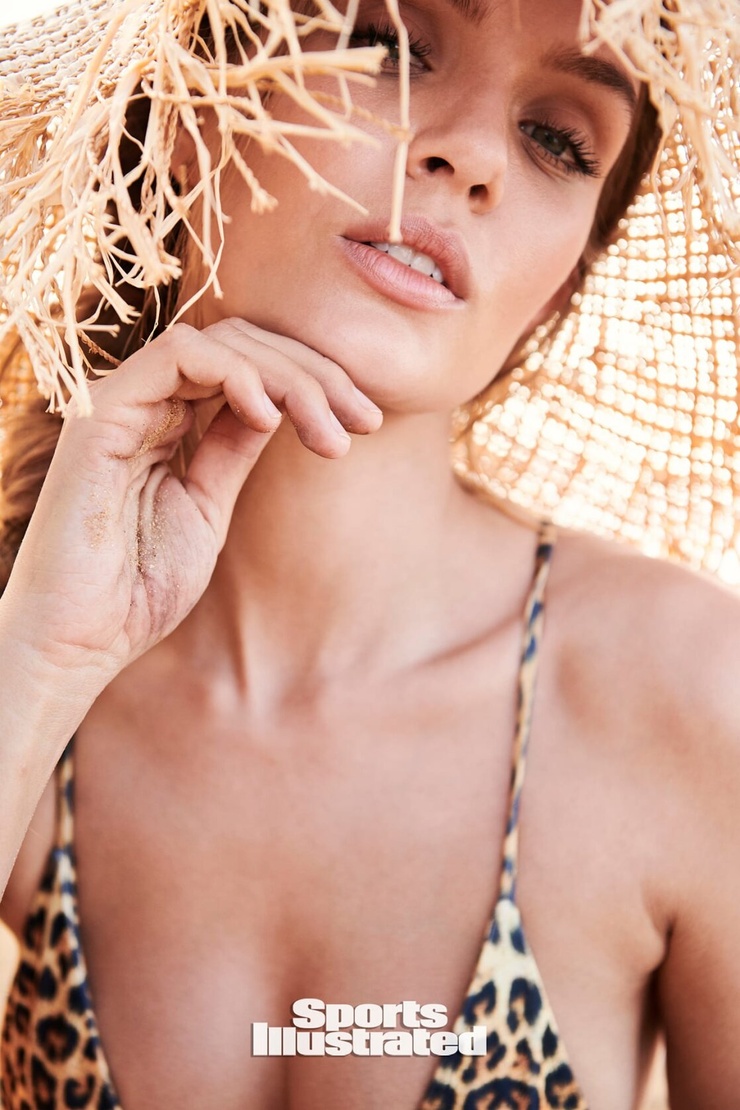 Josephine Skriver Josephine Skriver