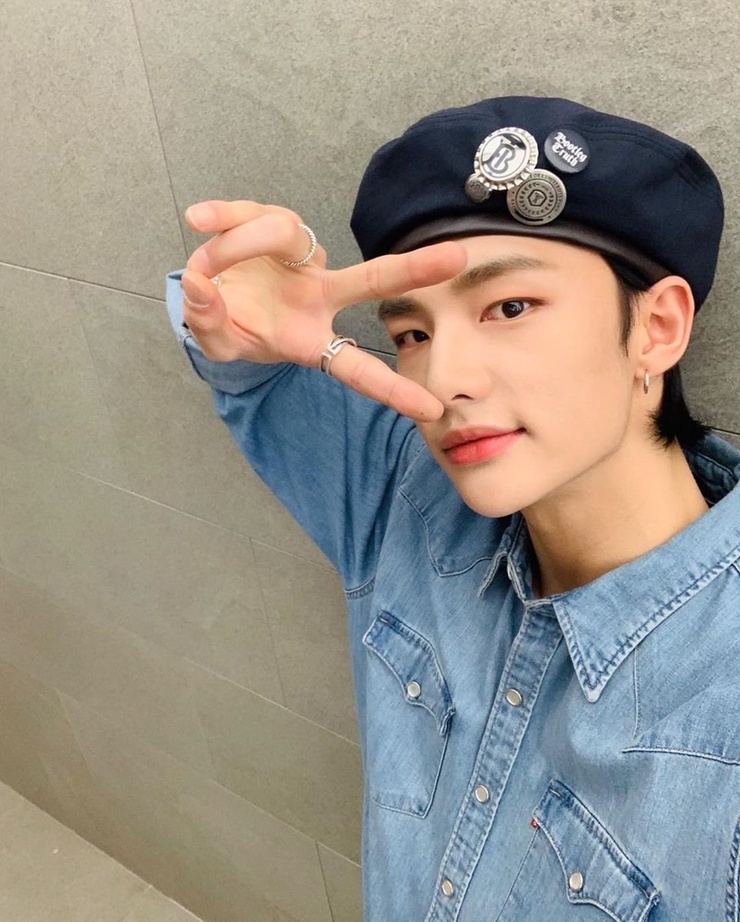 Hyun-Jin Hwang Hyun-Jin Hwang