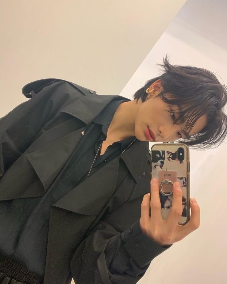 Hyun-Jin Hwang Hyun-Jin Hwang