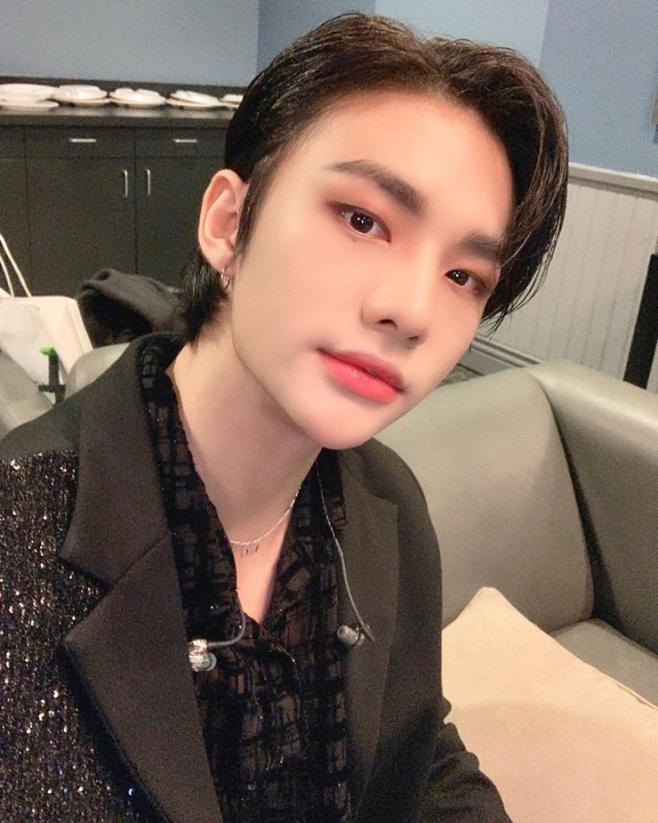 Hyun-Jin Hwang