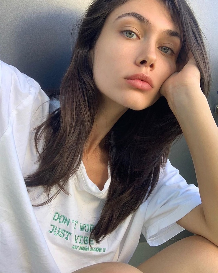 Vika Bronova Vika Bronova