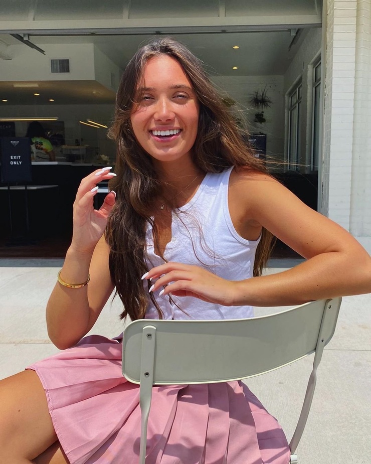 Hannah Meloche image