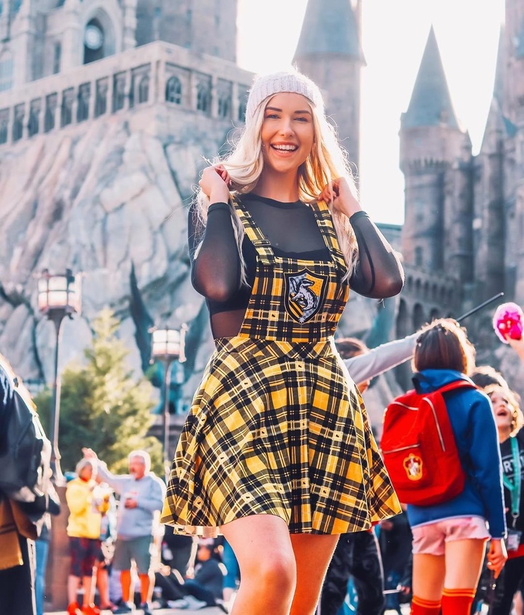 Noelle Foley Noelle Foley