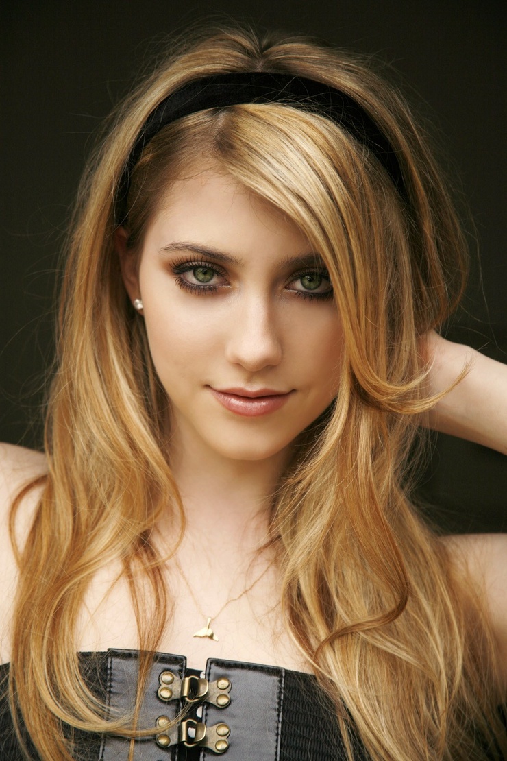 Elizabeth Nicole Elizabeth Nicole