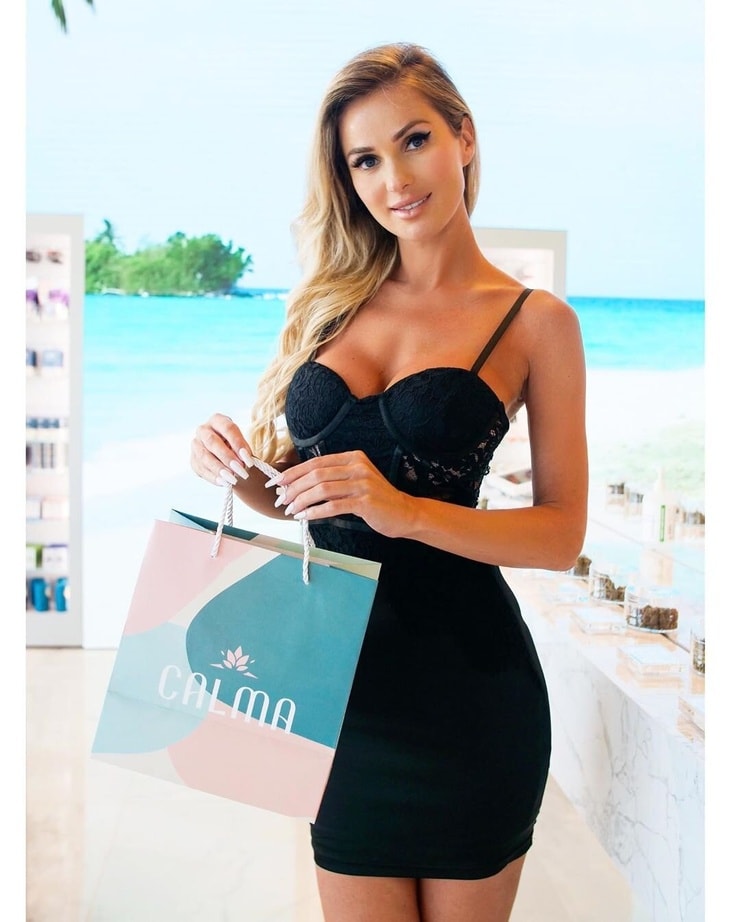 Leanna Bartlett Leanna Bartlett