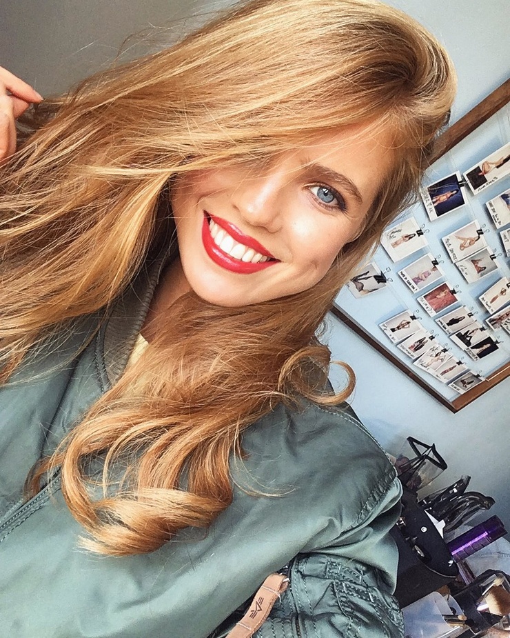 Emily Deyt Aysage