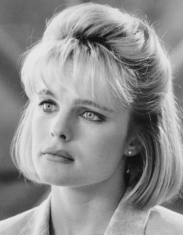 Erika Eleniak