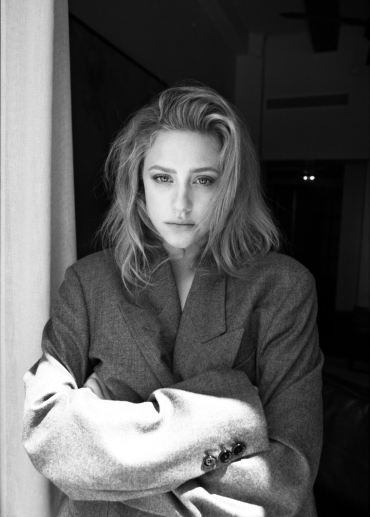 Lili Reinhart