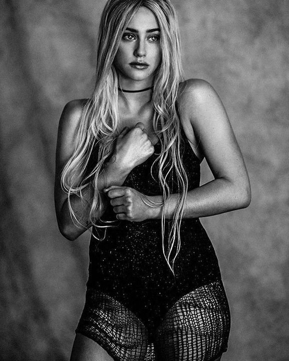 Lili Reinhart