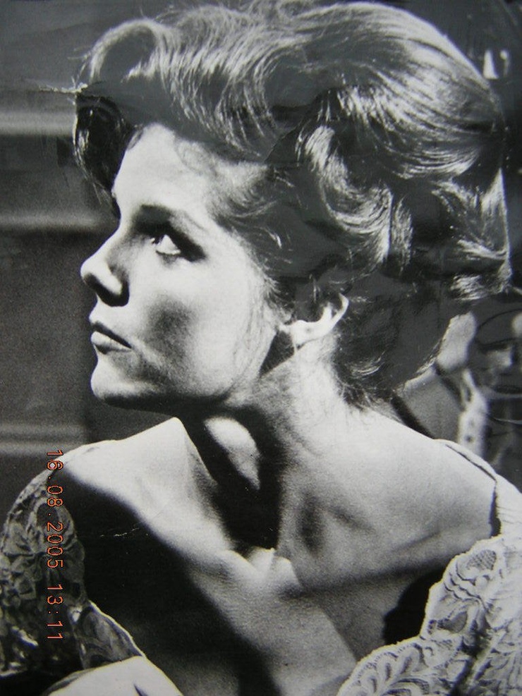 Samantha Eggar
