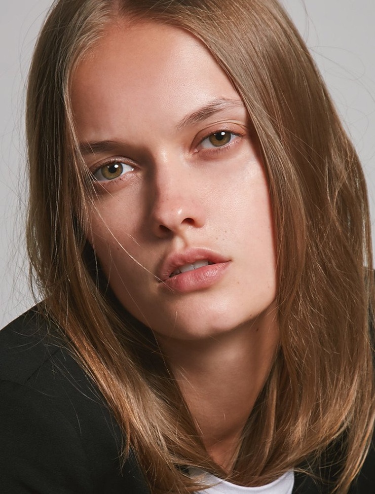 alessia merz II