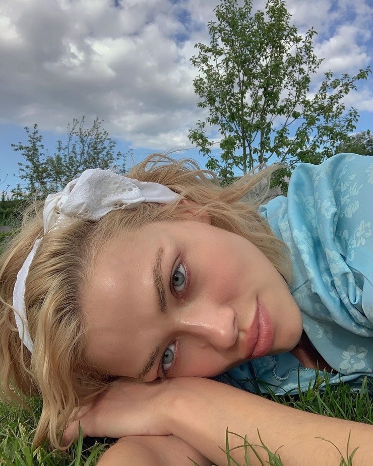 Elona Lebedeva Elona Lebedeva