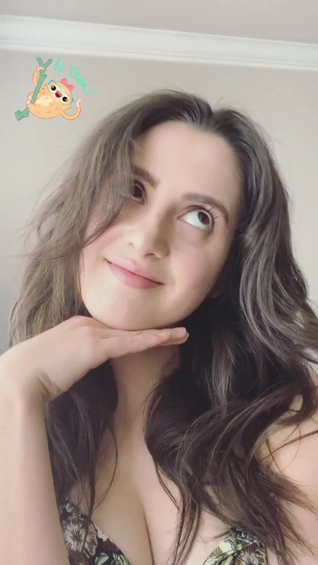 Laura Marano