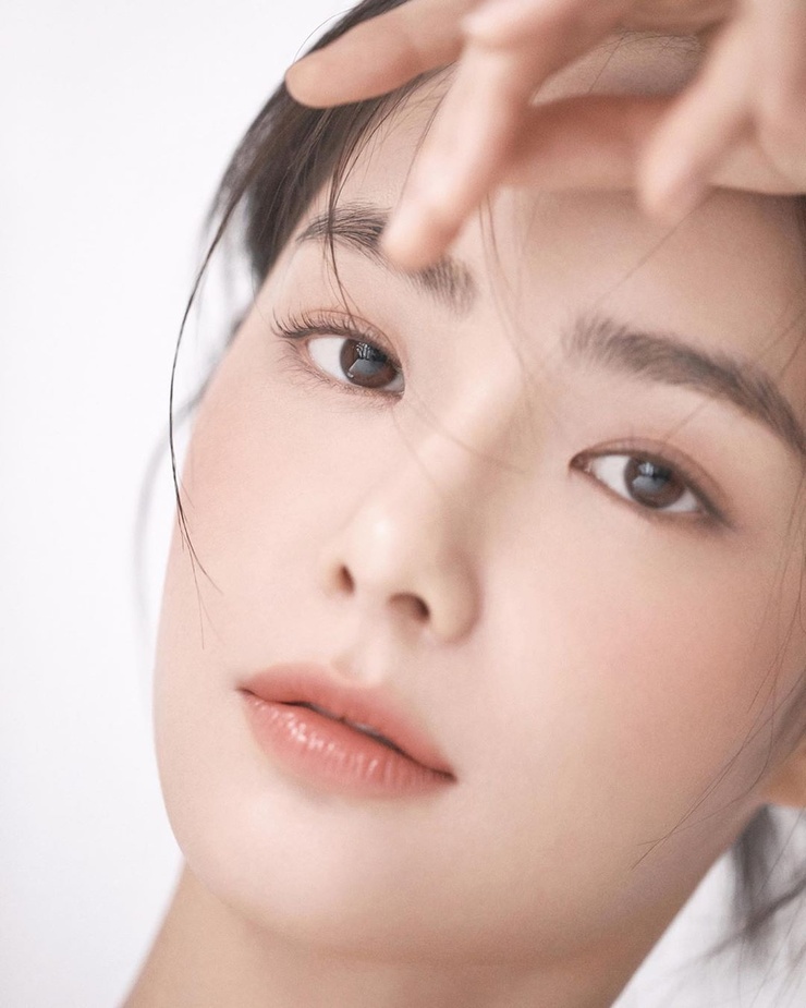 Suzu Hong Suzu Hong