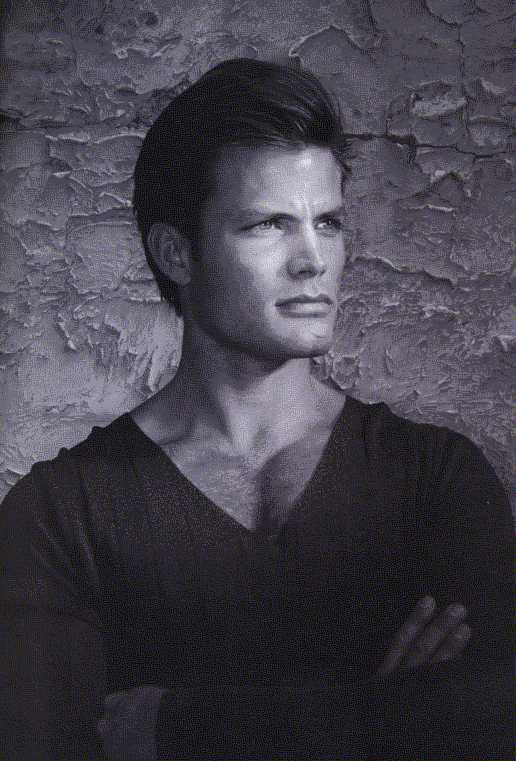 Casper Van Dien