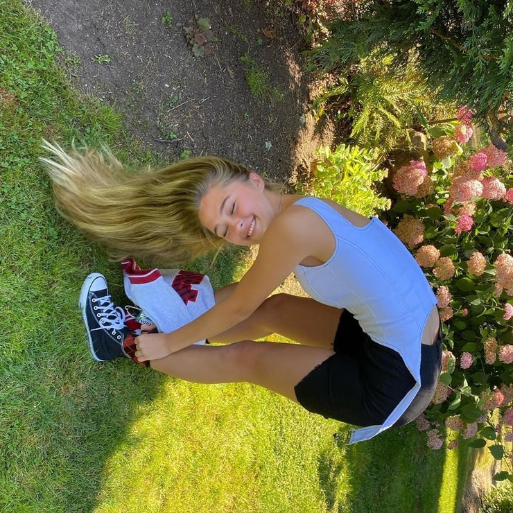 Lizzy Greene