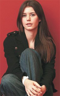 Beren Saat Beren Saat