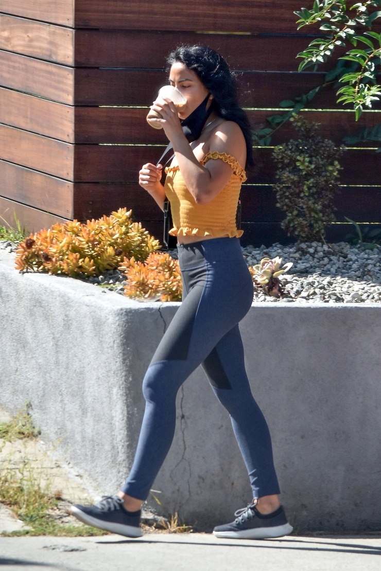 Camila Mendes