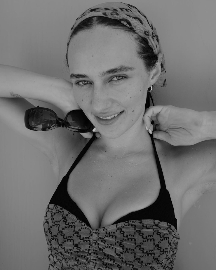 Devon Carlson Devon Carlson