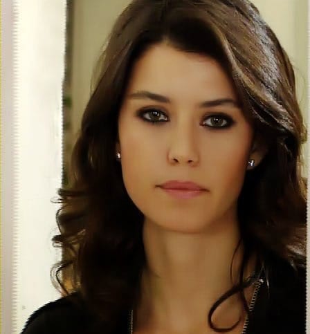 Beren Saat Beren Saat