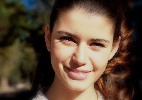 Beren Saat Beren Saat