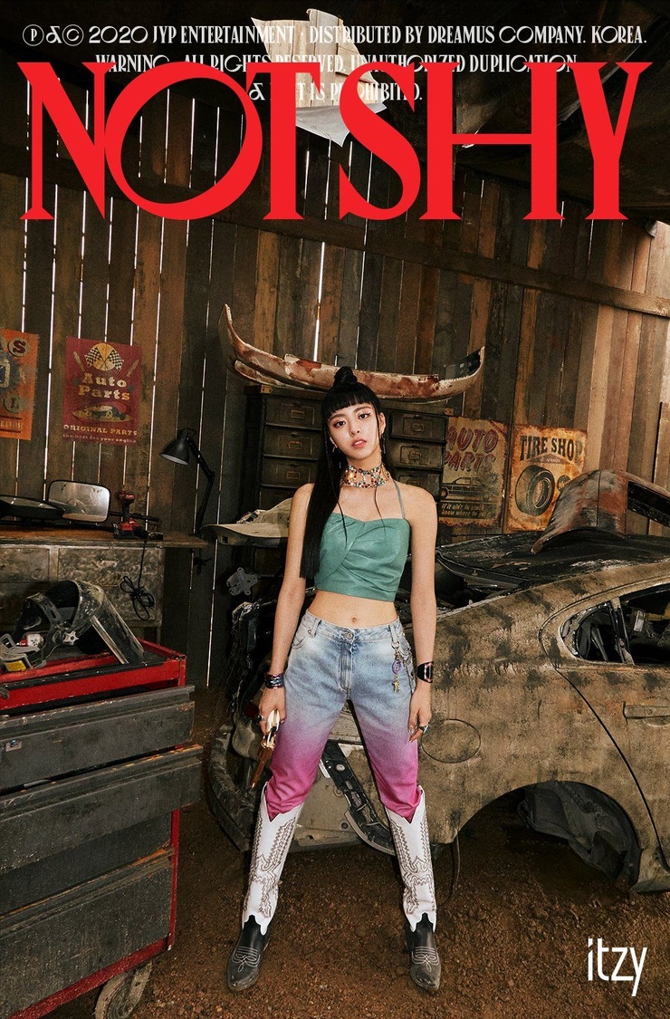 Yuna (ITZY) Yuna (ITZY)