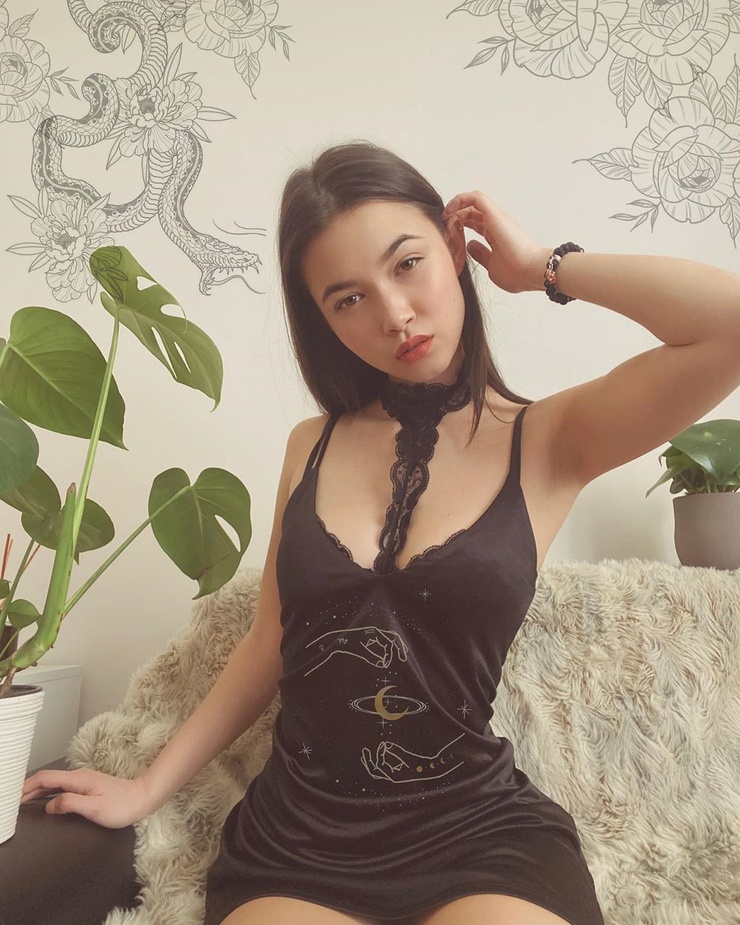 Julia Yen Lam Julia Yen Lam