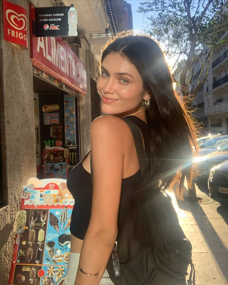 Vika Bronova