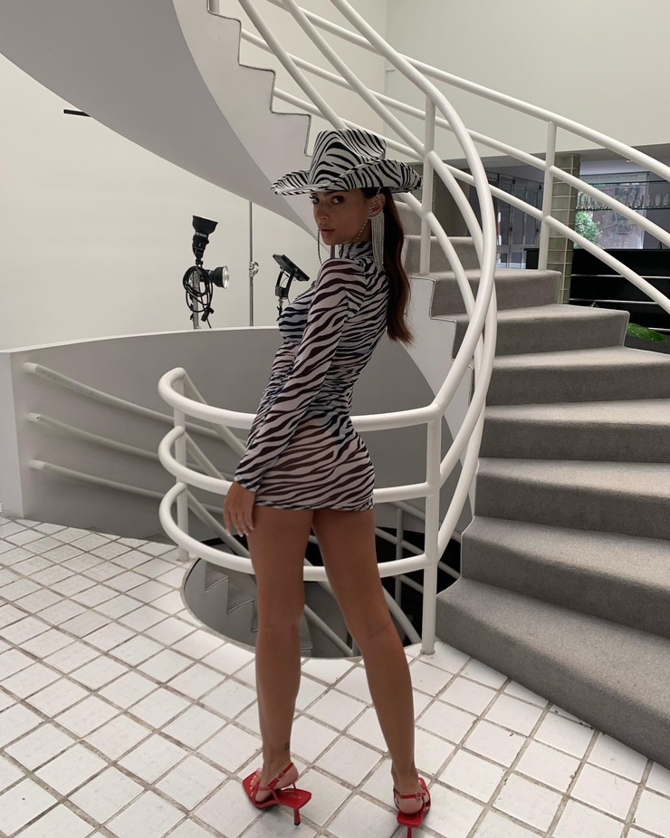 Emily Ratajkowski Emily Ratajkowski