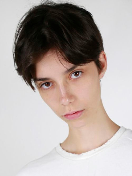Manuela Miloqui Manuela Miloqui