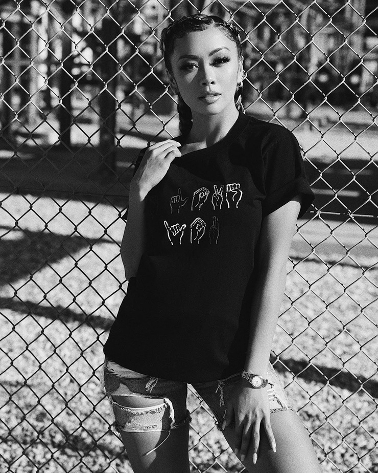 Liane Valenzuela Liane Valenzuela