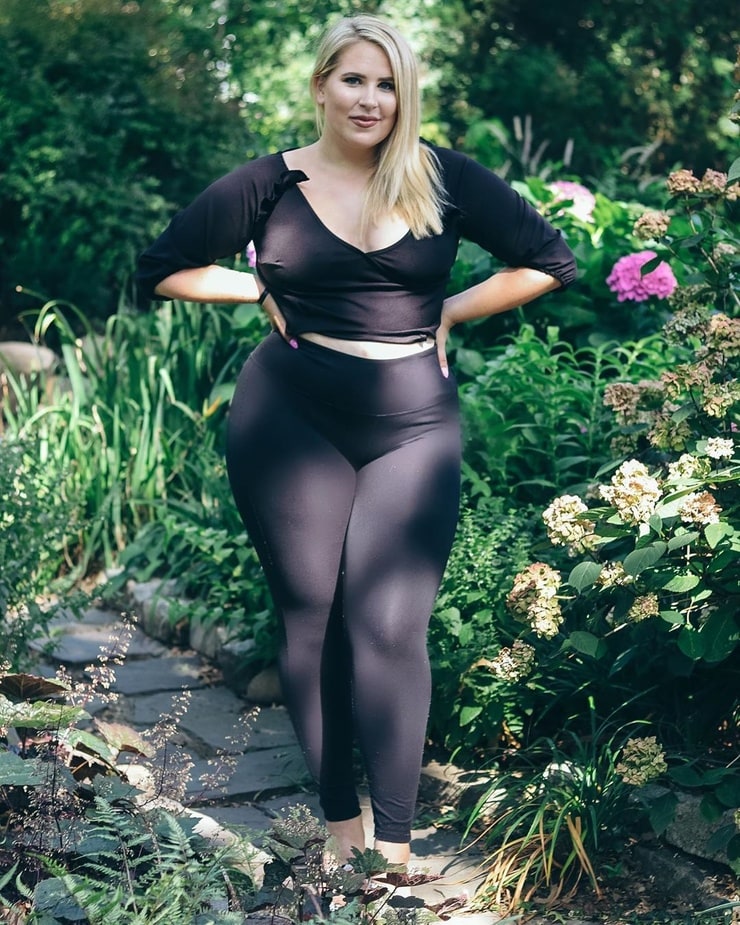 Sophie Turner (Plus Size)