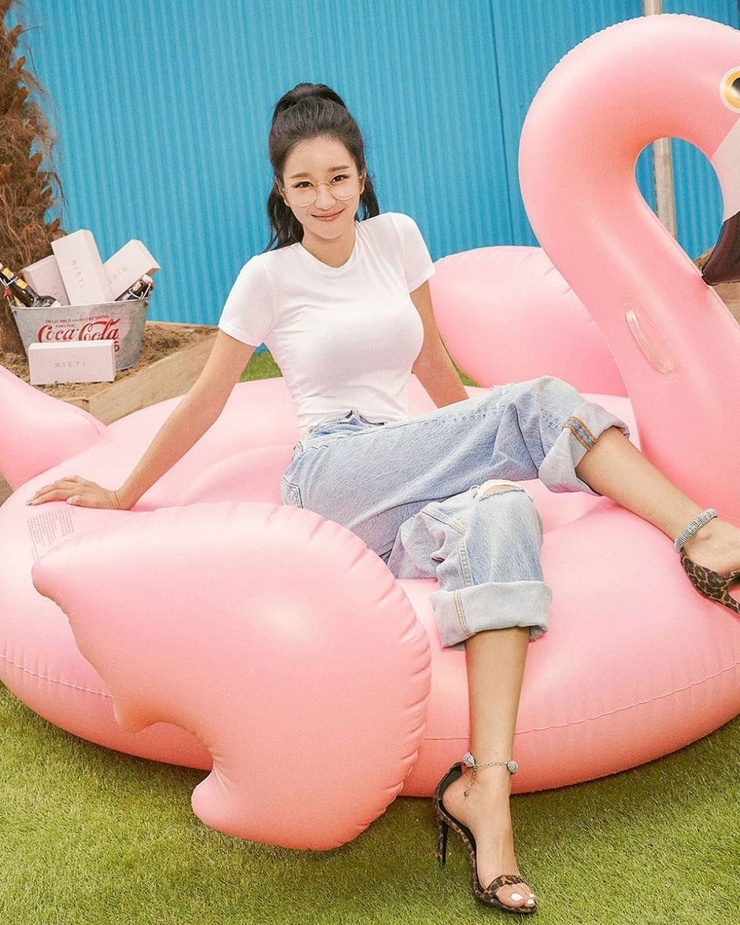 Ye Ji Seo Ye Ji Seo