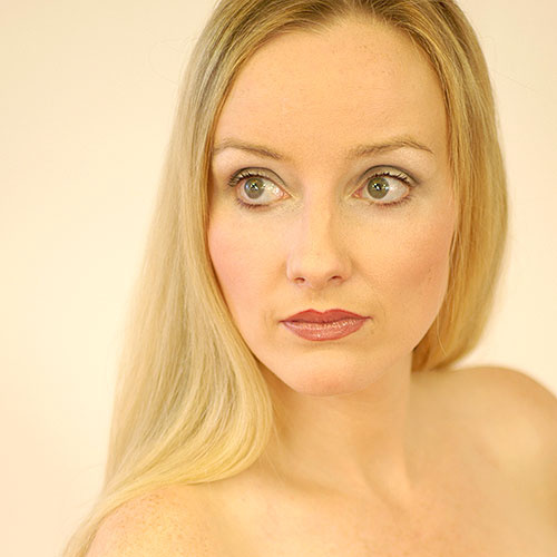 Anja Hackl
