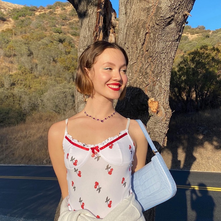 Iris Apatow Iris Apatow