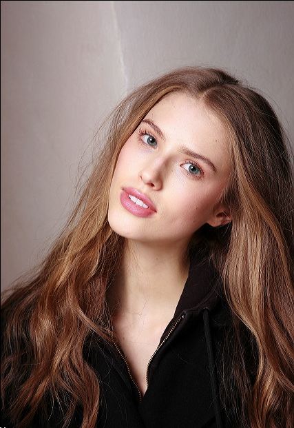 Taryn Davidson Taryn Davidson