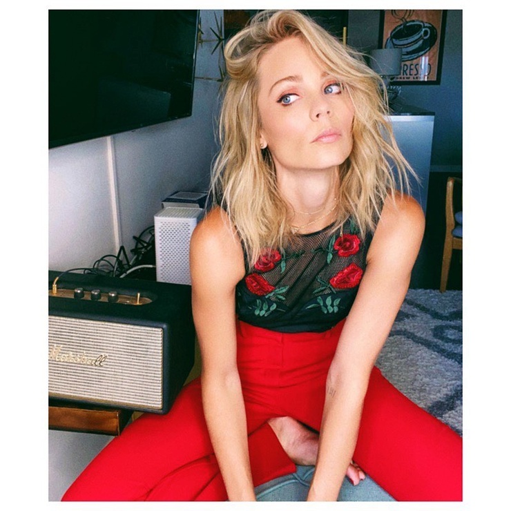 Laura Vandervoort Laura Vandervoort