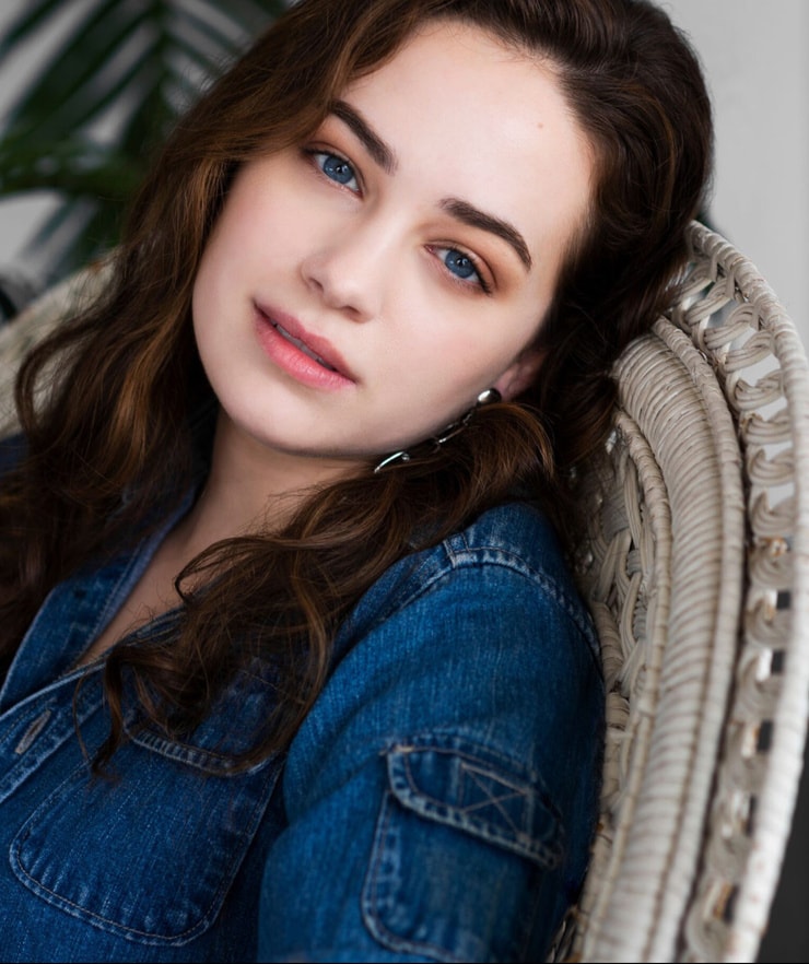 Mary Mouser