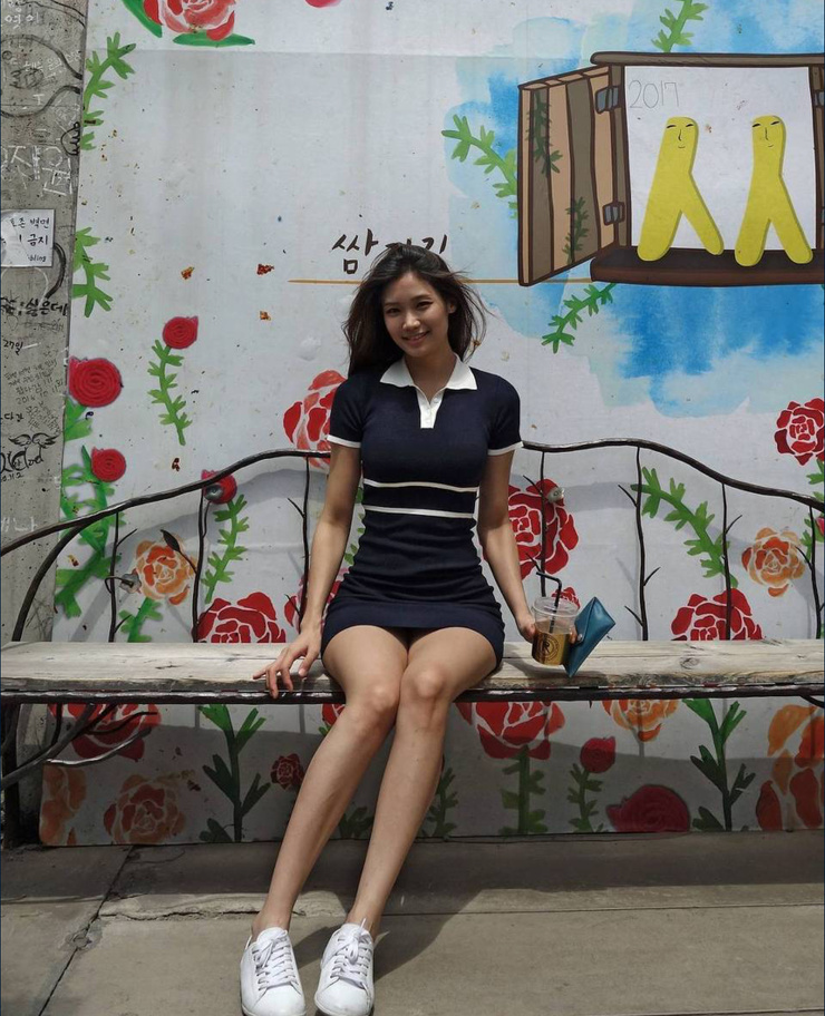 Hee Eun Lee
