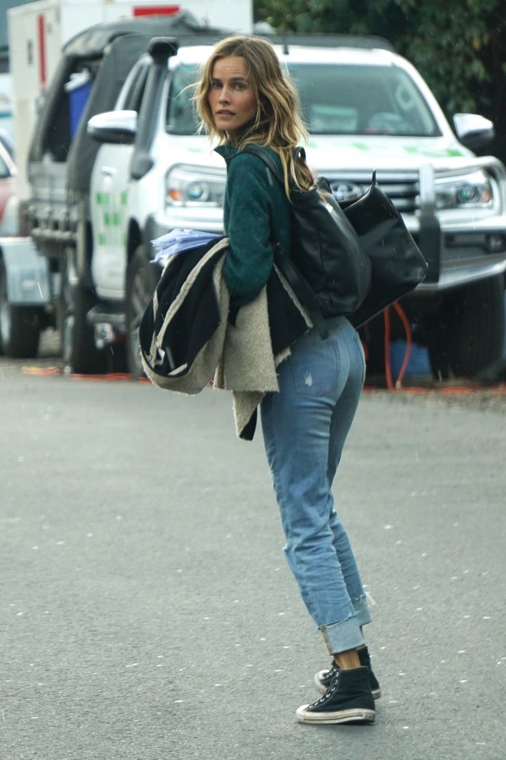 Isabel Lucas Isabel Lucas