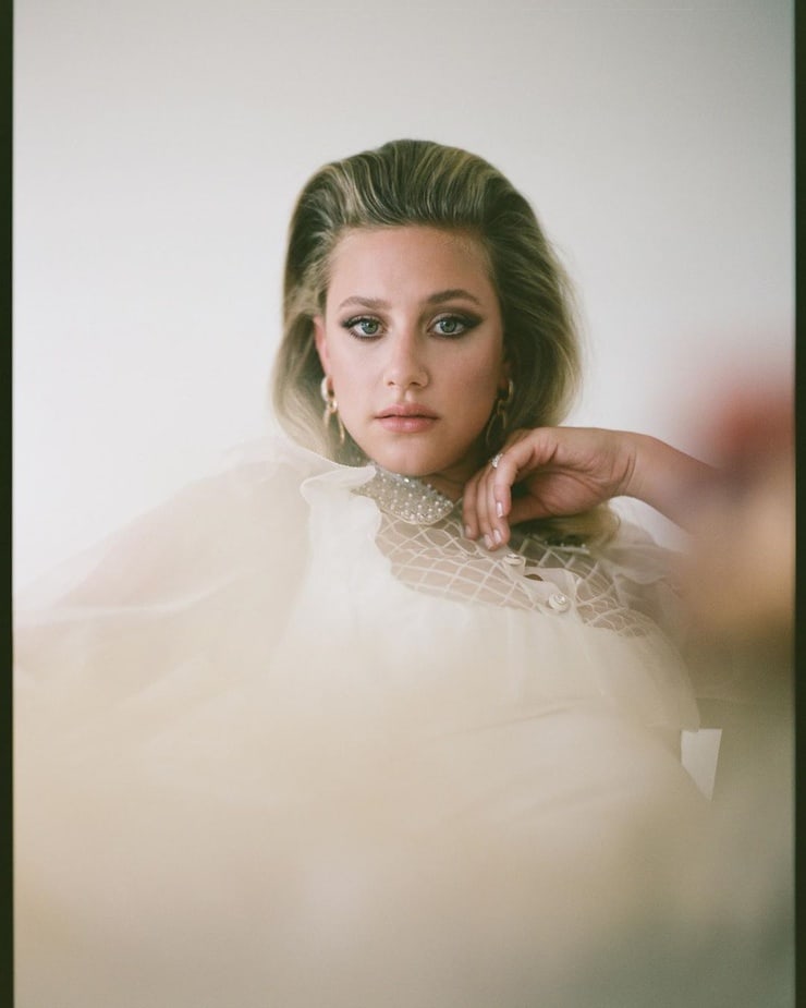 Lili Reinhart