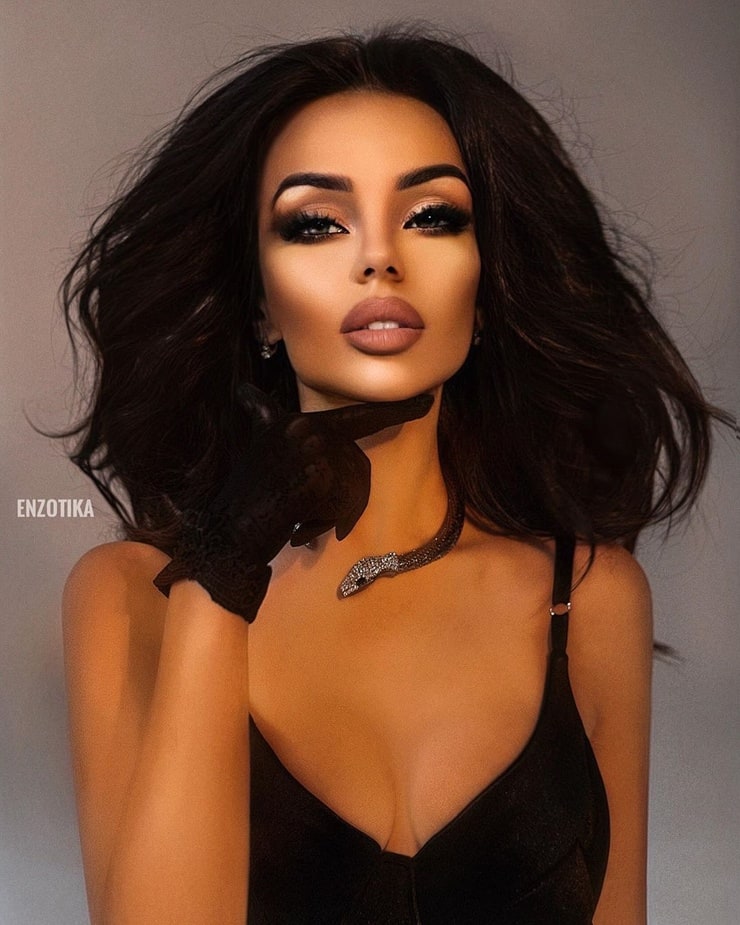 Anastasia Taylakova Anastasia Taylakova