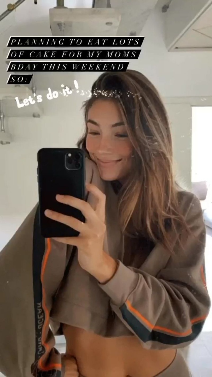 Lorena RAE
