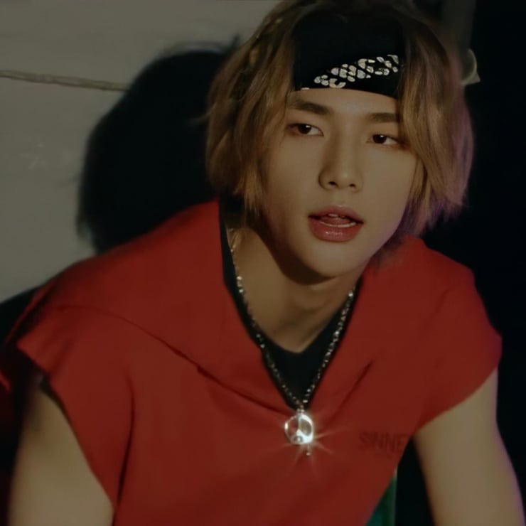 Hyun-Jin Hwang Hyun-Jin Hwang