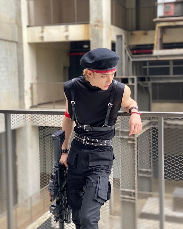 Hyun-Jin Hwang Hyun-Jin Hwang