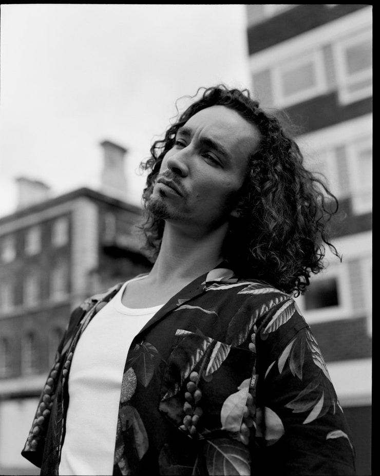 Robert Sheehan