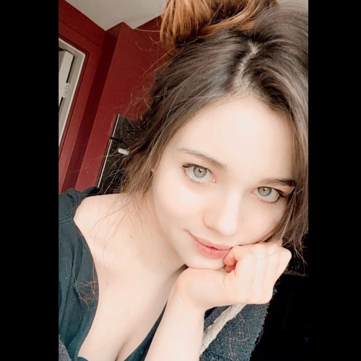 India Eisley India Eisley
