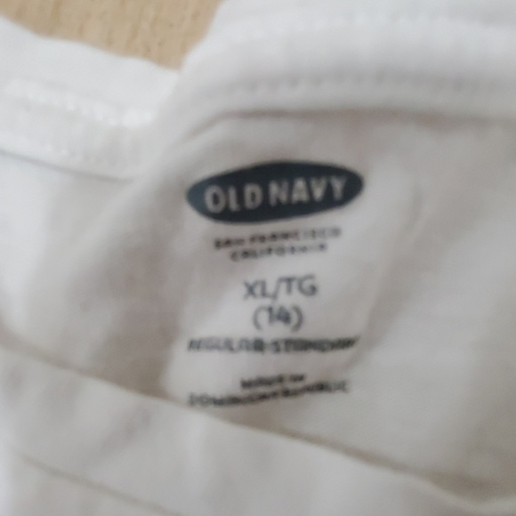 Old Navy T-shirt 