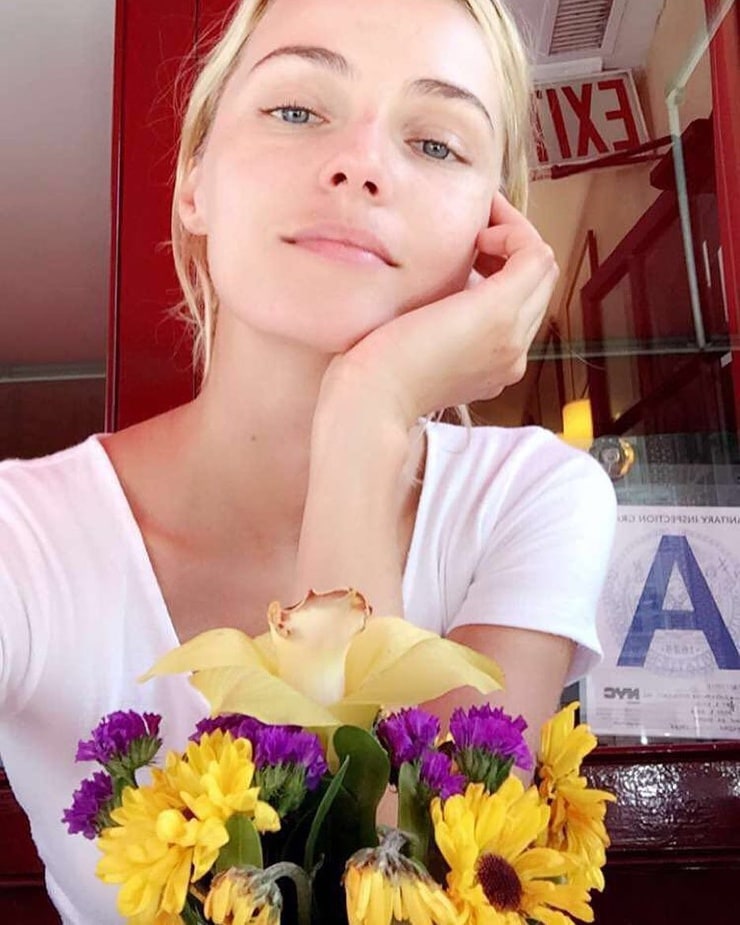 Valentina Zelyaeva Valentina Zelyaeva