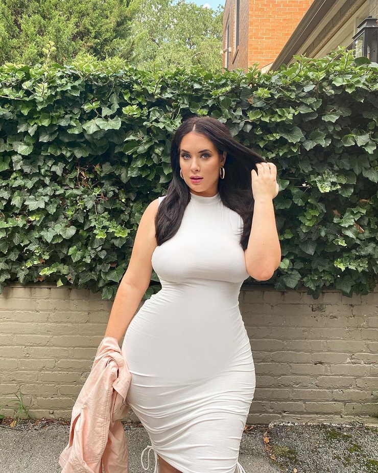 Holly Luyah